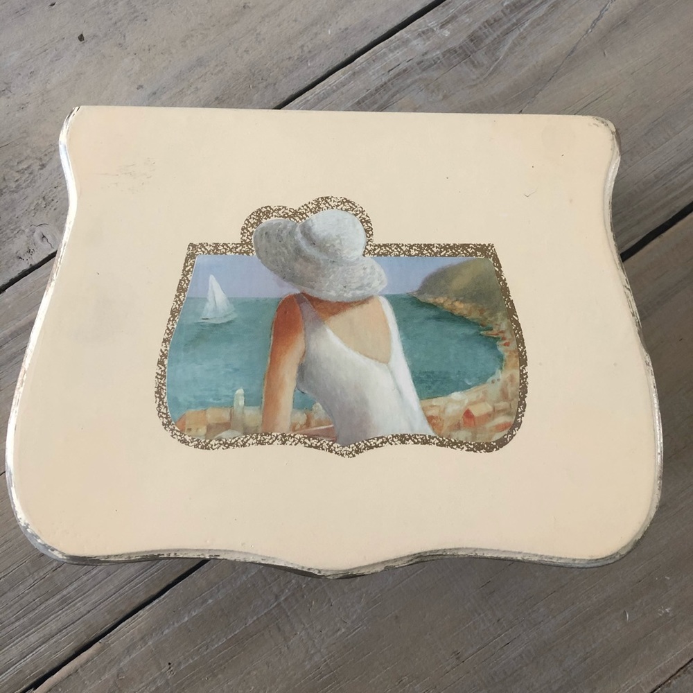 🙏 TRI COASTAL DESIGN wood storage box. Summer themed.